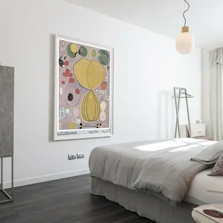 Apartament Manciuno *